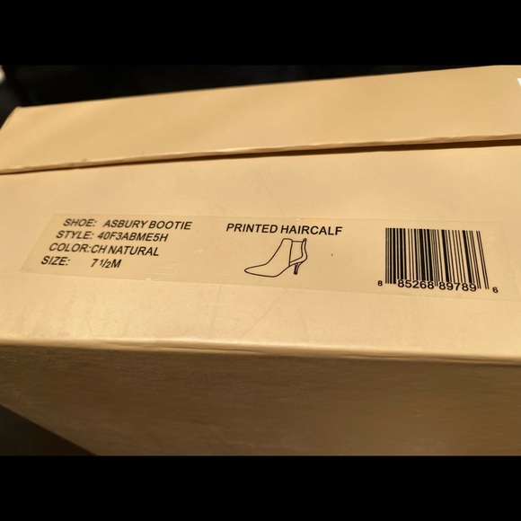 Stylish Michael Kors Booties - Picture 12 of 14